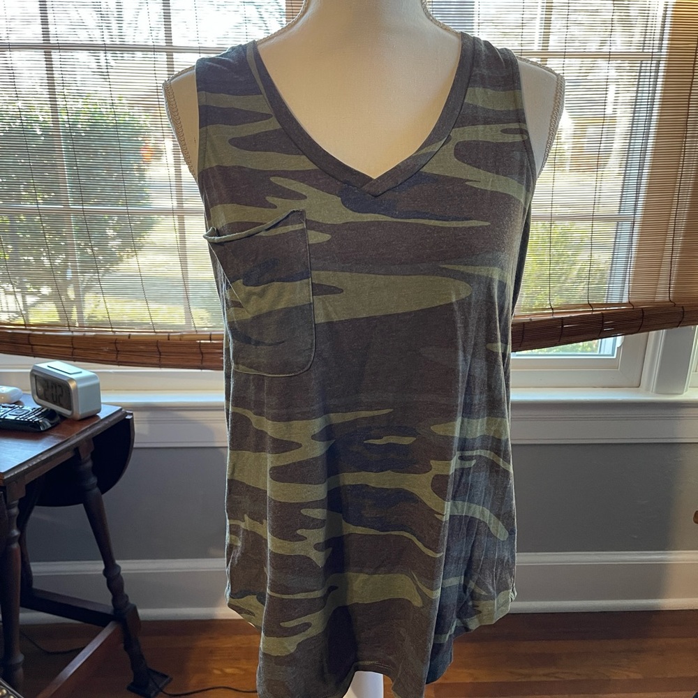 Sleeveless Women’s Camouflage Tank Top - Barely Worn!